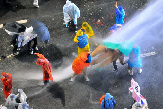 ����ʾ���������������������賿���׶���ͷ���п��鼯�ᣬ��������챬�����ҳ�ͻ�������ø�ˮѹ����ʾ���ߡ�