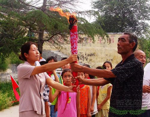 ����ͦ����ʥ�𴫵� ���������İ��˾���(ͼ)