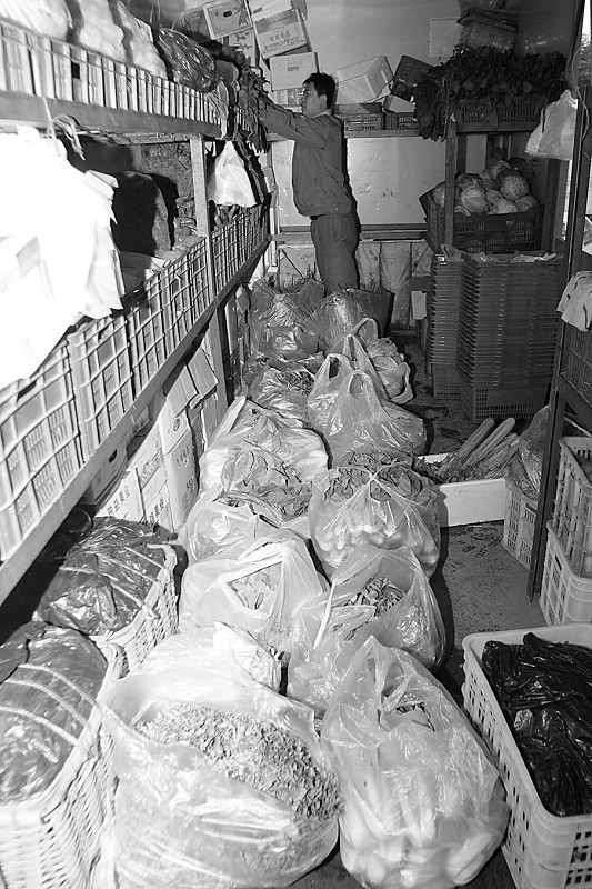 ͼ3��5��30�֣�װ����ϣ������ڸ����߹�������š�