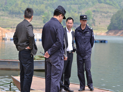 ������������չ��ҵ��ȫ������鹤��