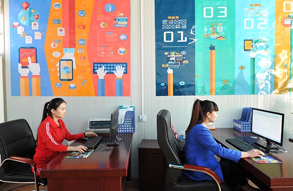 5��12�գ������Ļ���������������������ͨ��壬���ص�һ��ũ��Ʒ�����������۹�˾�Ĺ�����Ա�ڽ������϶�����