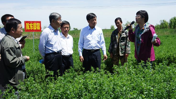 �����ϲ�ɽ����ޣ��е�����������ֳ���Ħ���������ٿ�2