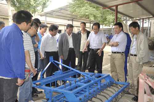 ���ļ��С�������ʵ����Ҫ�á��ϡ����أ��䡰ʵ������