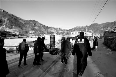 7���ο����г�����·����һҹ 2�˻���