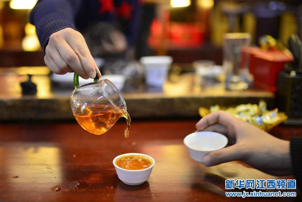 3��25�գ���ˮ������Ʒ�Ƶ��ڣ�����Ա������������