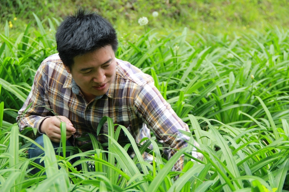 �����Ž����߳����� ������ں����ʾ²˸�300��