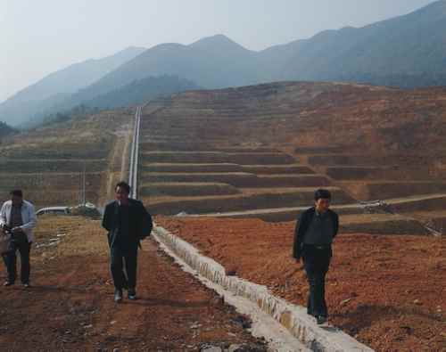 �����۶��ؼӿ��ҵ���ؽ��裬�ٽ�ũҵ��ҵ����չ2