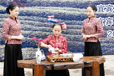 ���ձ��ݡ�