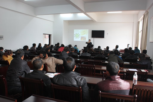 ��������С�գ��ٰ��߲���ֲ����ѵ��