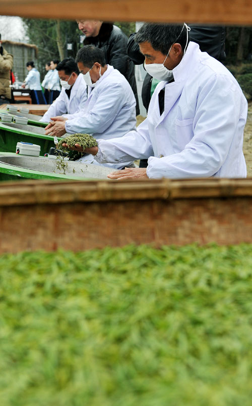 3��10�գ�������Դ�ظ������ɽ�л���԰�Ʋ�ʦ�����ڸ����´���һ���л��̲衣