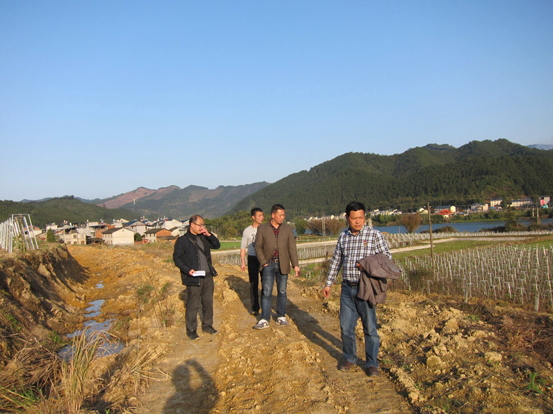 �������֣�ָ��ũ���Ļ�԰����