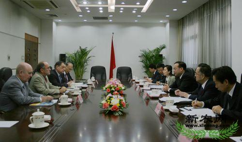 孙政才部长会见世界动物卫生组织主席和总干事