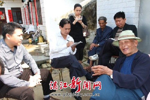 笔者釆访打花生油老前辈李家庄(边坑村)98岁的老农李立本 致富有道:新寮岛花生油