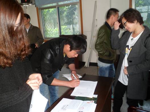 ͭͭɽ纸ѵࡡũ񹤾ҵ