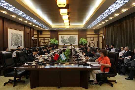 农业部副部长于康震会见阿根廷农牧渔业部国务秘书德尔卡多