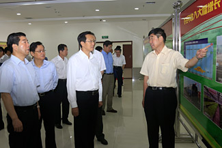 ȫ������������ѵ���ں��������� 300����������ص�����س��μ���ѵ3