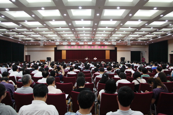 ũҵ����չũҵ������Ŀ�;��ѹ�����ѵ