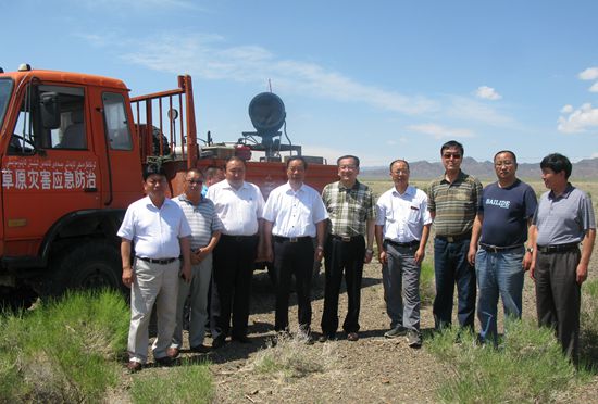 农业部蝗灾防治指挥部办公室组织赴新疆边境地区开展中哈蝗虫联合调查工作