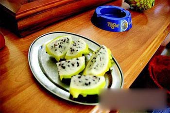 水晶火龙果果肉透明。