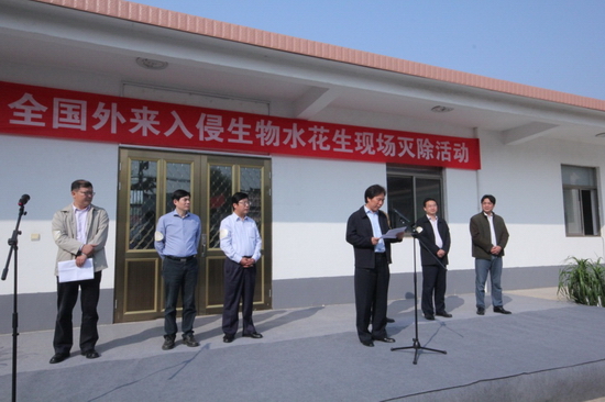 10��13�գ�ȫ��������������ˮ�����ֳ������ڽ���ʡ̩���н��������С�