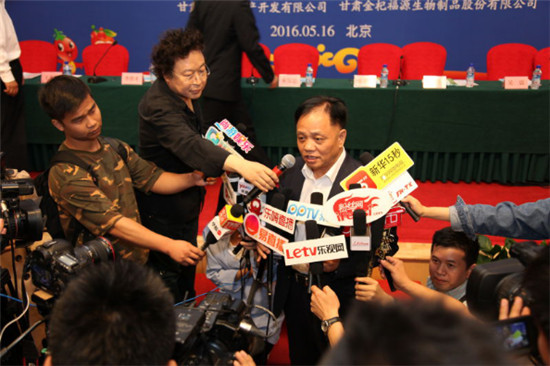 ����ʮ�ߴ��������ʮ����ȫ���˴�������й���ƶ־Ը����ٽ��ḱ�᳤�������ڽ���ý��ɷ�