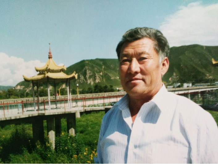 如今的“沙漠水稻之父”