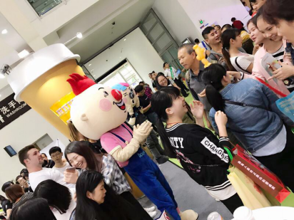 逗咖先生:将世界带回来给你