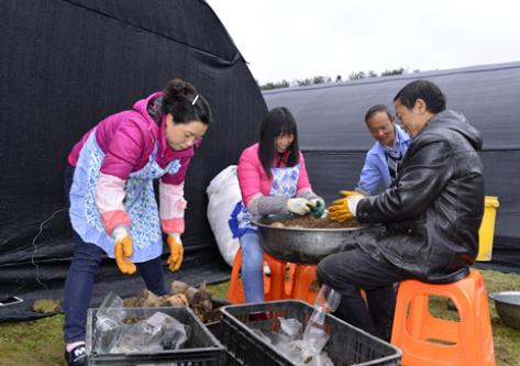 家门口打工可增加收入。