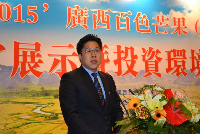 ��۸���������ίԱ��ִ�и���ϯ���������������ϯ���¡���Ӣ�����Ÿ��ܲû����������ڻ����´�