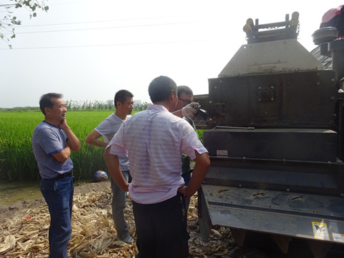 安徽和县农机技术员“体检”上门