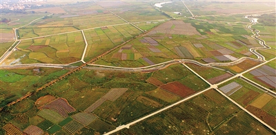 ���Ϻ��ڣ�ˮ����ʩ�ݺ�����Ķ����