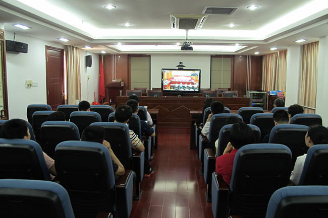 ֻ᳡տ㶫ʡڶ조ʮơϵũƷѡƽƵ