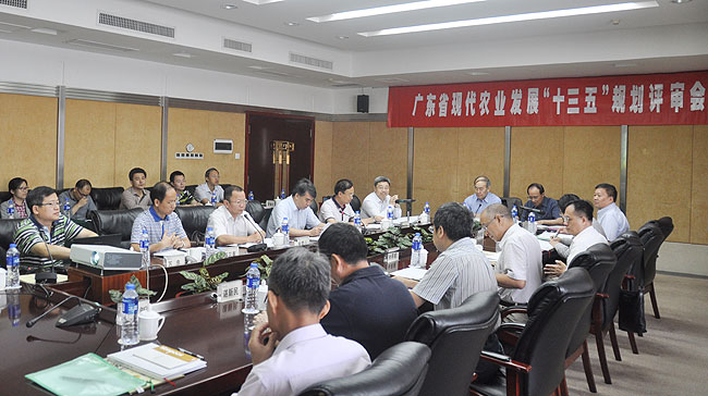 㶫ִũҵչʮ塱滮ͨר