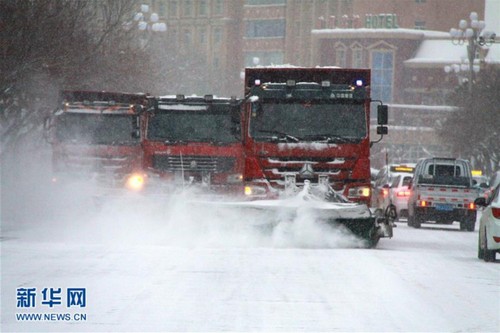 新疆北部再迎强降雪 阿勒泰确保牲畜安全越冬