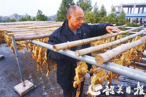 广东南雄黎口桥腊鸭飘香 村民增收乐开颜