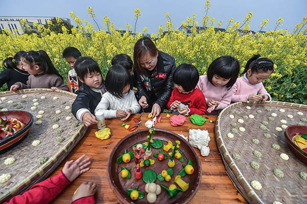 浙江:江南古镇“民俗催春”祈丰年