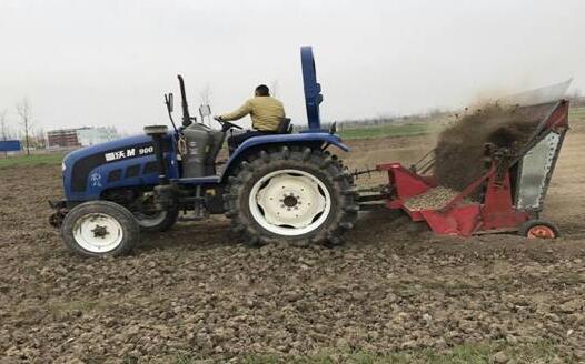 安徽淮南:人勤春来早 农机备耕忙