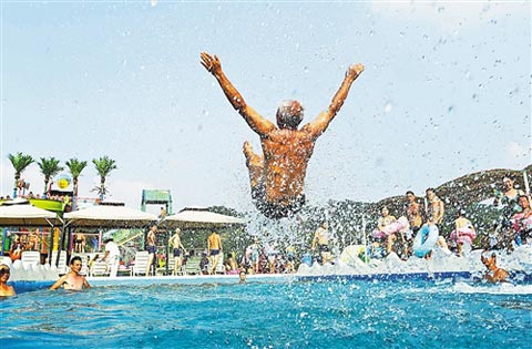 ���ϵȵظ�������ǿ�ȼ�����Χ��С