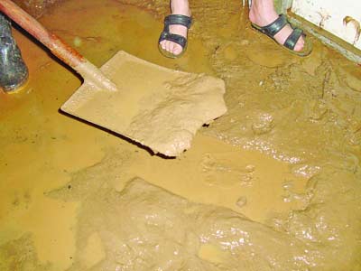 �Ͼ�������ɽ�廬�� ��ɳ��������