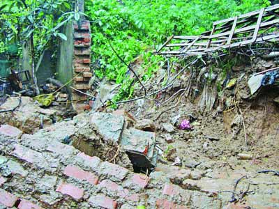 �Ͼ�������ɽ�廬�� ��ɳ��������