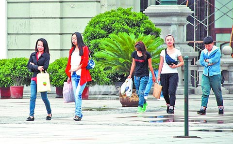 ���������Խ��°����� ����������½�����10��