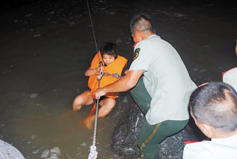 �㶫����ͻ��ɽ��4��¿��ʧ�� ����1������(ͼ)