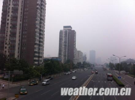 北京早晨有轻雾 中午到前半夜有小到中雨