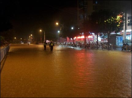 �������ǿ���� �����ֽ����׳�����·���ˮ