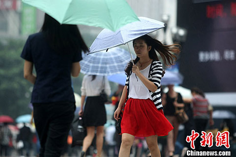 重庆近日连降小雨 天气渐凉(组图)