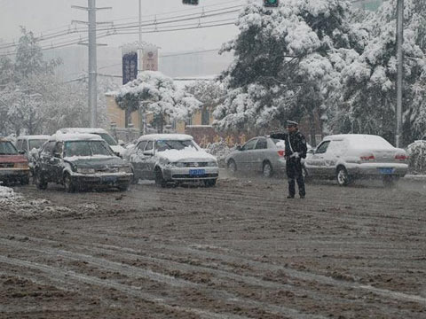 �����Ӱ����� �ж����󲿵���ӭ�������