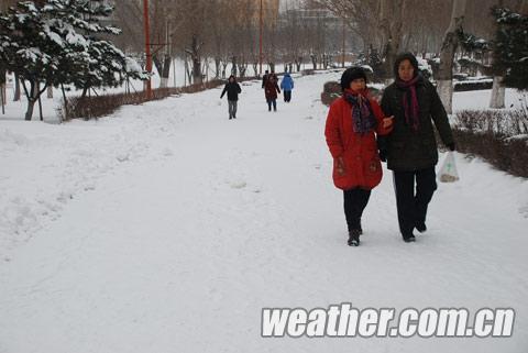 ���ֻ�ѩ����35���� ����ѩ����