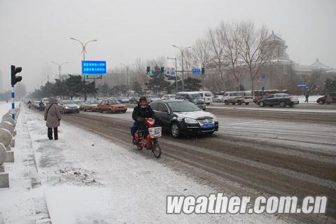 ���ֳ����е���ѩ ���ֵ�·ͨ������