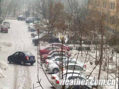 12�ձ����󲿳��ֽ�ѩ �������н�ѩ