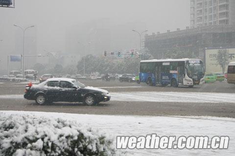 ���ϴ󲿽�ѩ δ��������ѩ����